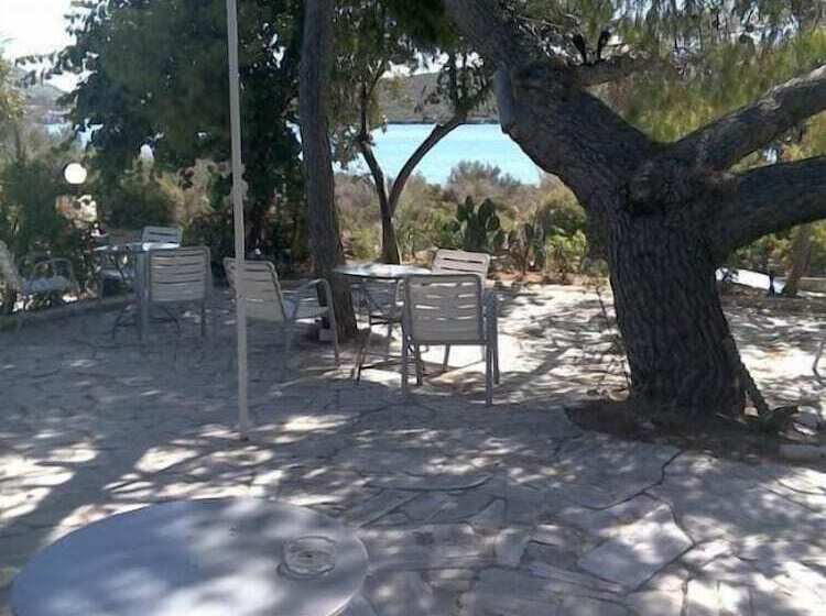 בית מלון כפרי Korfos