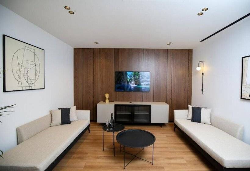 Nobus Hotel & Spa