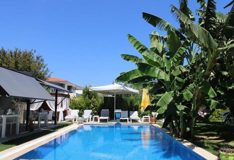 هتل Odabasi Su Alacati