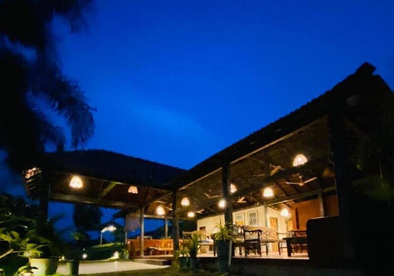 בית מלון כפרי Oxygen Resort Morjim