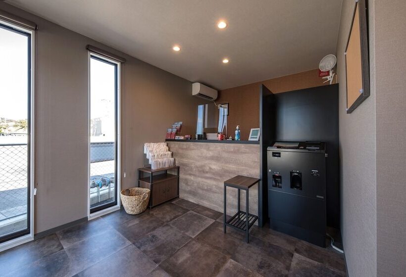 فندق R9 The Yard Uruma