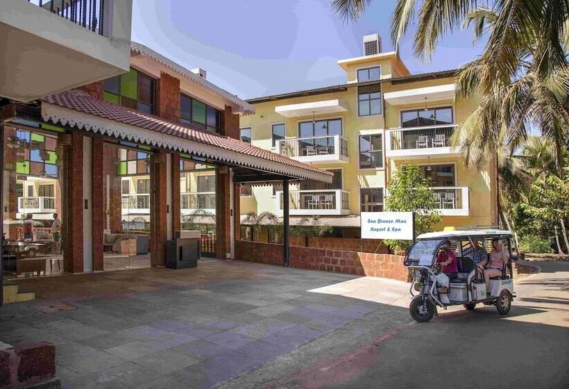 호텔 Sea Breeze Sarovar Portico Varca Goa