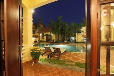 هتل The Muse House