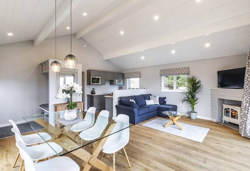 فندق Throstle Nest Farm Lodges