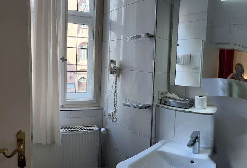 هتل Zum Ritter St. Georg
