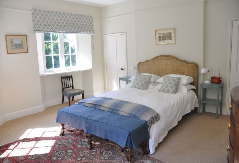 بنسيون Chillingham Manor