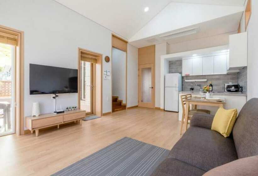 Пансион Taean Ocean Terrace Pool Villa
