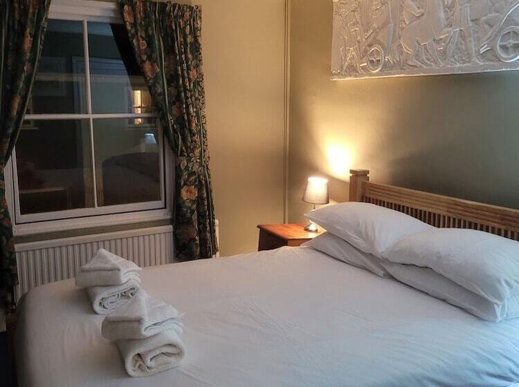 بنسيون The Modbury Inn