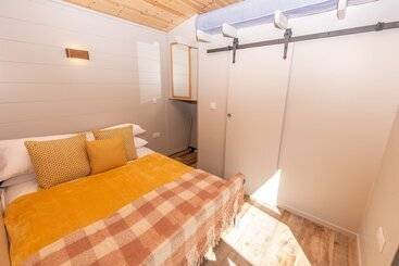 Sunset Cabins At The Oaks Woodland Retreat