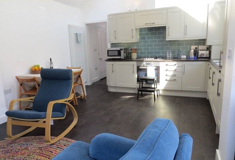 Willow Cottage