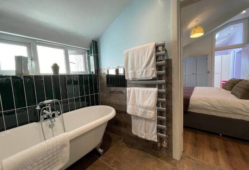 مبيت وإفطار Moorview House