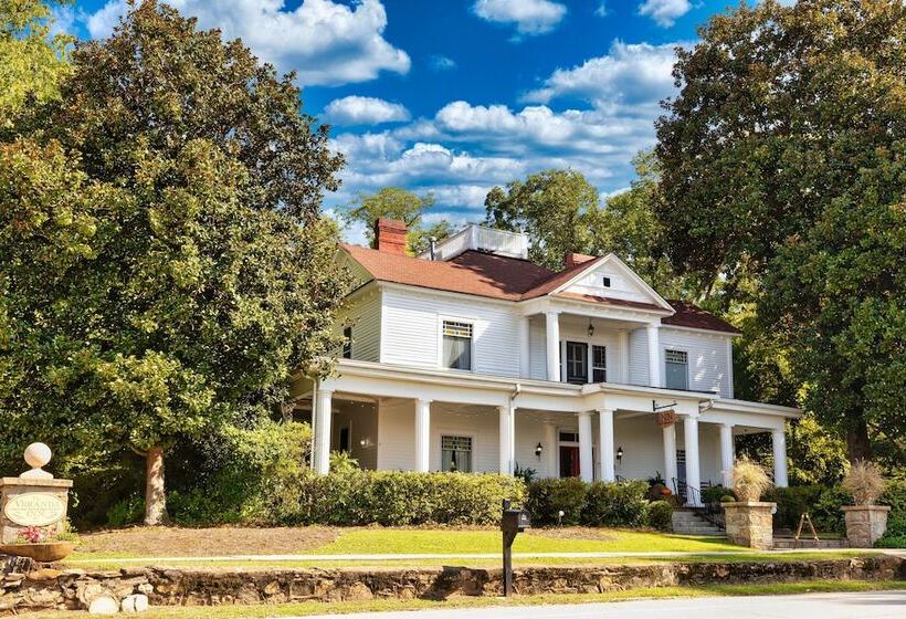 مبيت وإفطار Veranda Historic Inn