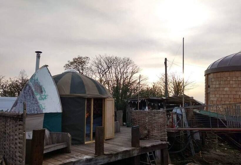 Bembridge Harbour Yurt Log Burner Wifi