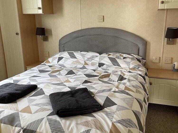 فندق Beautiful 2 Bed Static Caravan