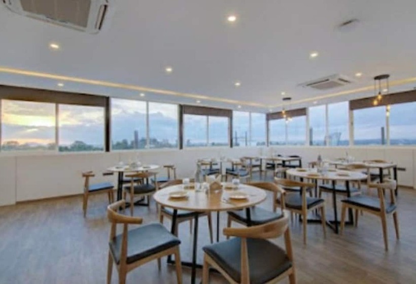 ホテル Dbr Suites Rr Nagar