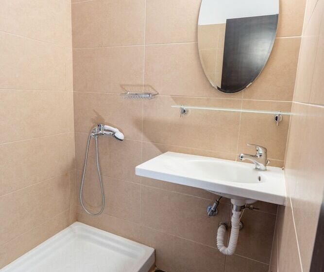 בית מלון כפרי Grekas