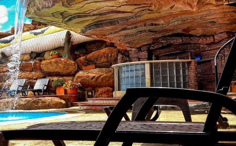 فندق Las Rocas Resort