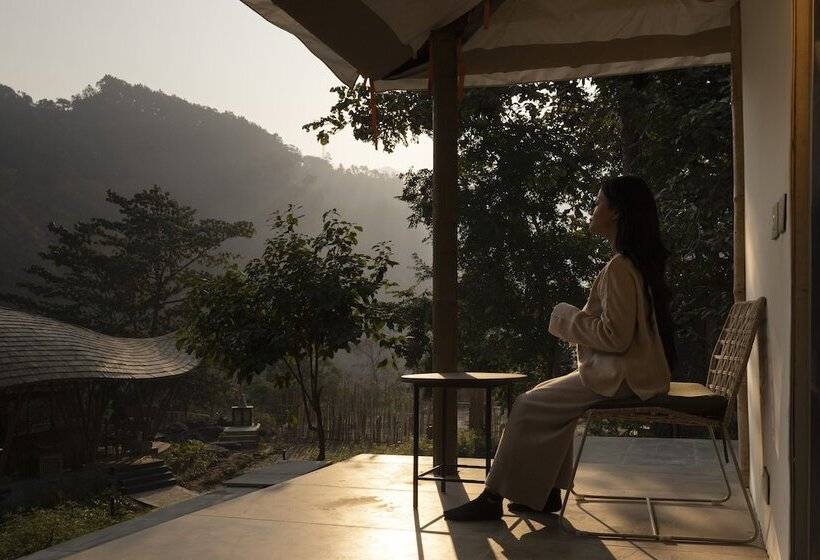 ホテル Oneness Rishikesh By Ganga Kinare  A Luxury Wilderness Resort