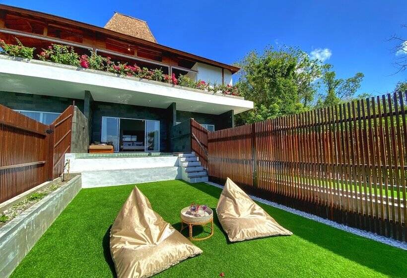 Отель Sea La Vie Resort Nusa Penida