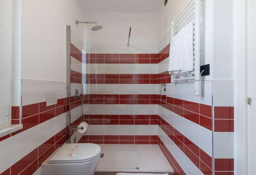 هتل The Time Home&