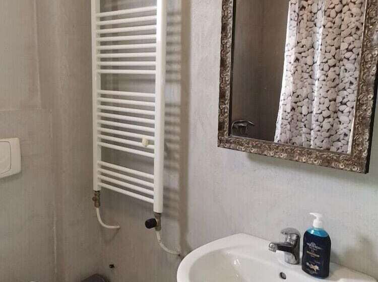 پانسیون Airport Apartments