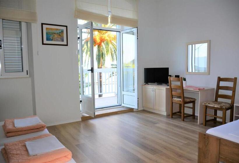 بنسيون Guesthouse Aurora