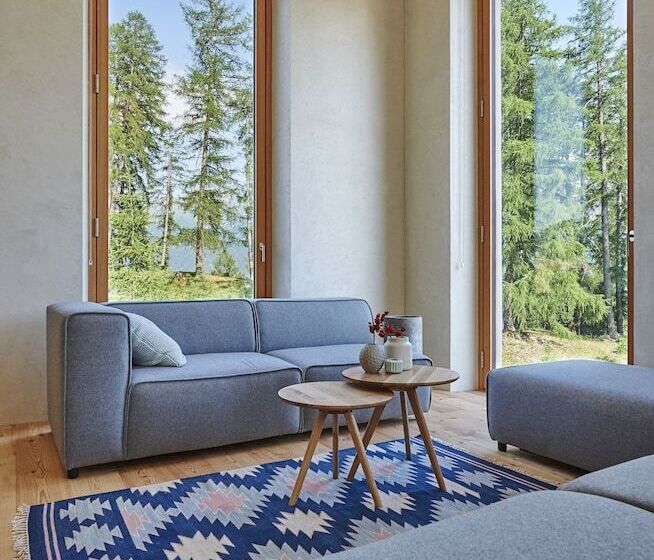 ペンション Pensiun Laresch