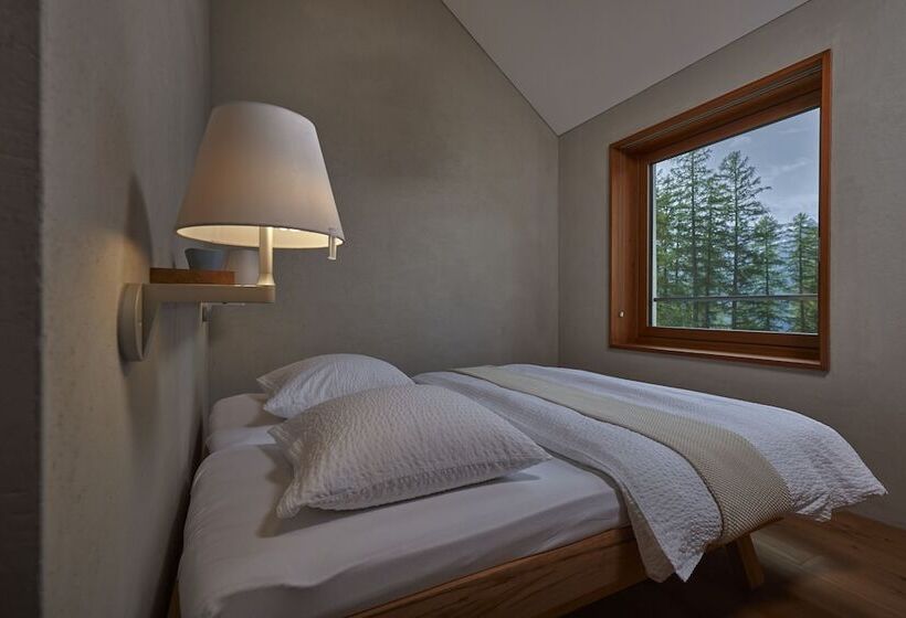 ペンション Pensiun Laresch