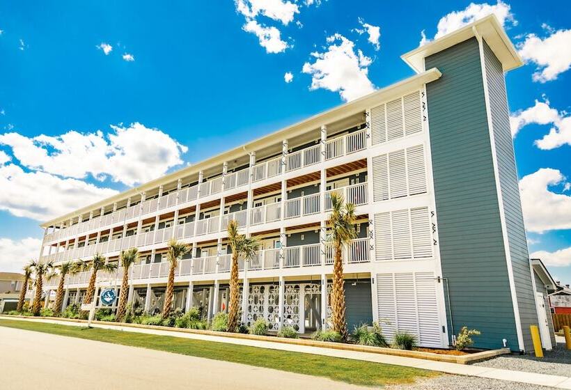 Saltwater Suites