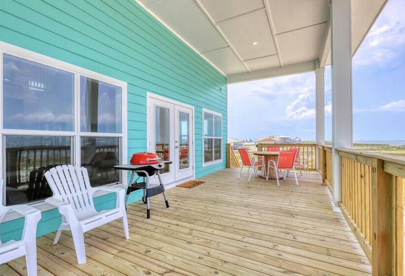 Salty Seahorse   Waterfront! Pet Friendly! Game Room, Pool Table, Beautiful Views   Room For The Who