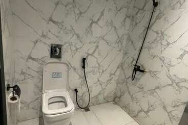 Durut Alurubah Furniture Apartments