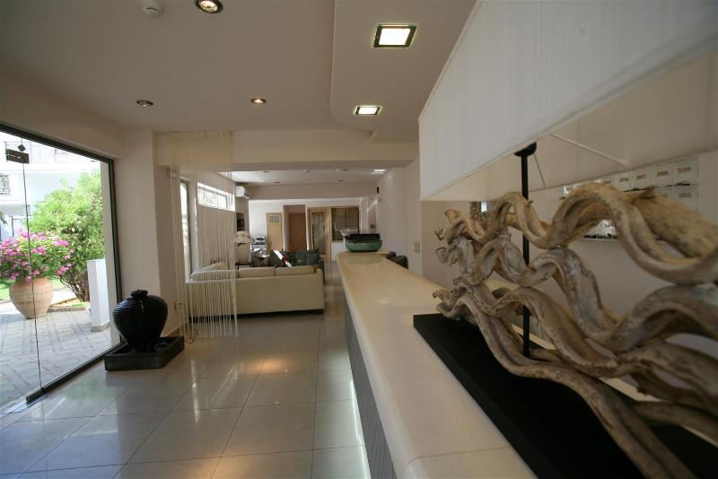Flamingos Hotel Apartments