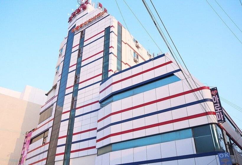 בית מלון כפרי Andong Rose