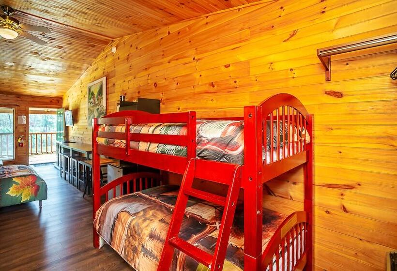 ホテル Bigfoot Lodge Room Two