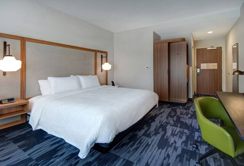 Отель Fairfield By Marriott Inn & Suites Rochester Hills