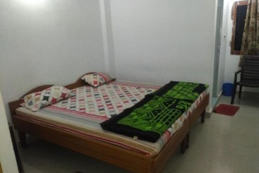 هتل Goroomgo Sharda Guest House Bodhgaya