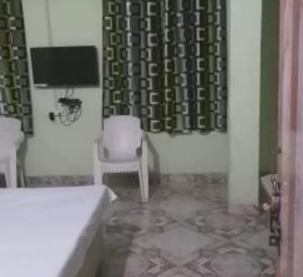 Отель Goroomgo Vidhata Jhansi