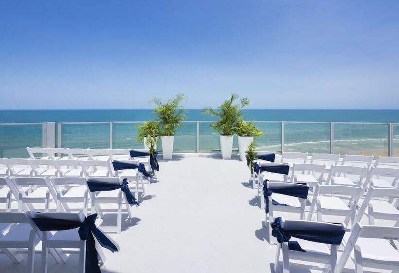 هتل Max Beach Resort