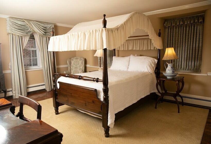 هتل Plumsteadville Inn