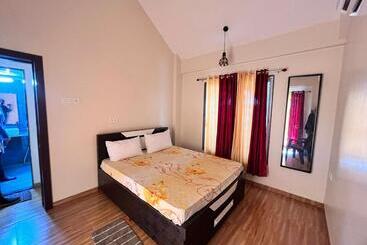هتل Pushpam Lords Resort Karjat Pure Veg