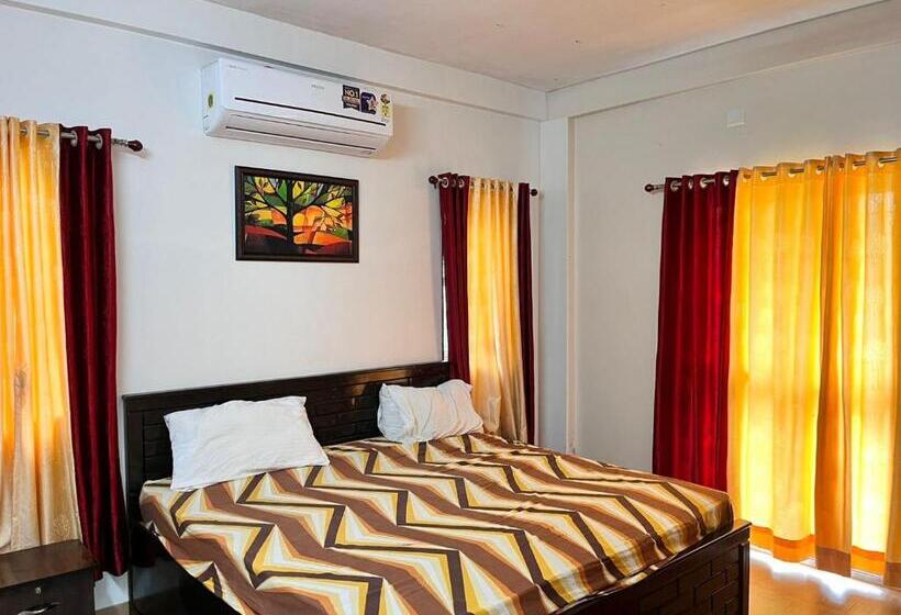 هتل Pushpam Lords Resort Karjat  Pure Veg