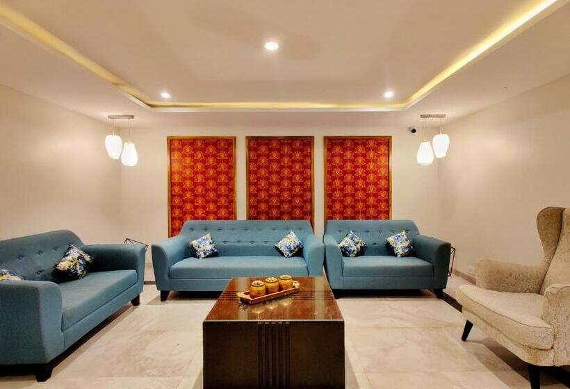 هتل Pushpam Lords Resort Karjat  Pure Veg