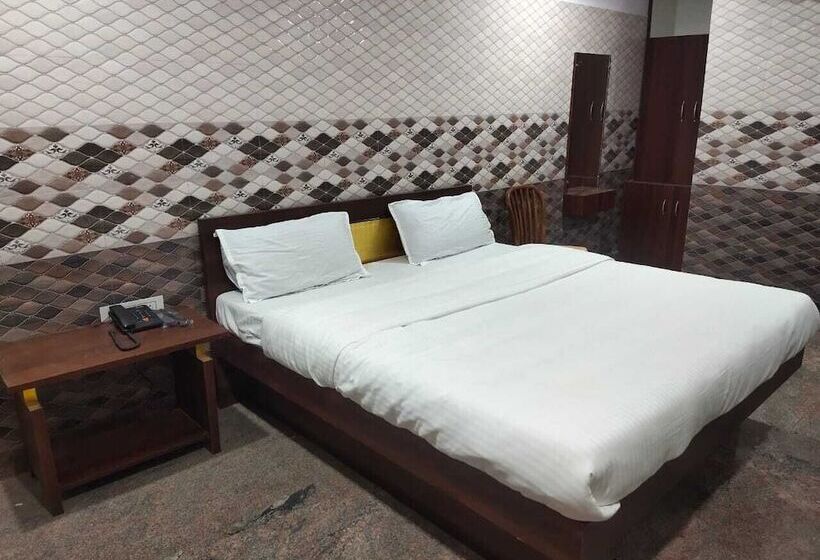 فندق Sri Mahalakshmi Deluxe Lodge