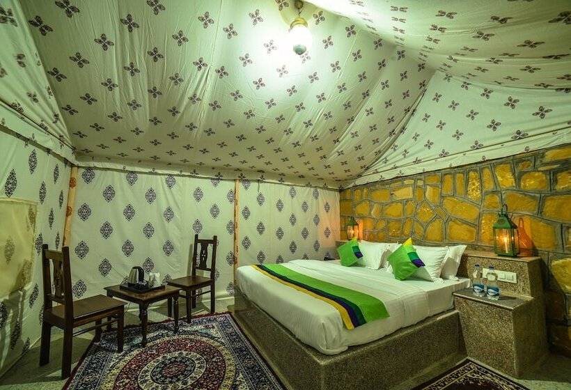 فندق The Carvaan Resort