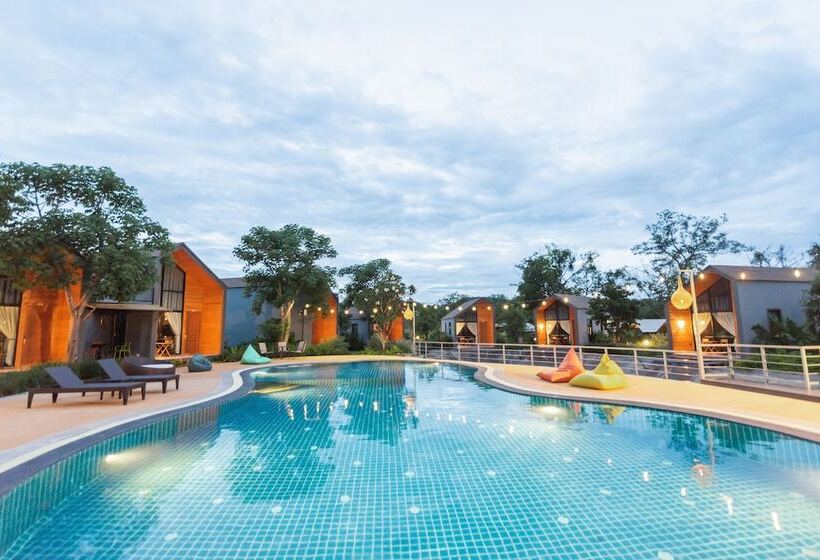 هتل The Tree Riverside Kaeng Krachan