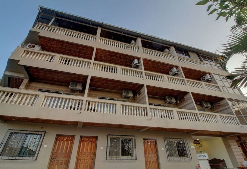 בית מלון כפרי Treebo Jeevan Village