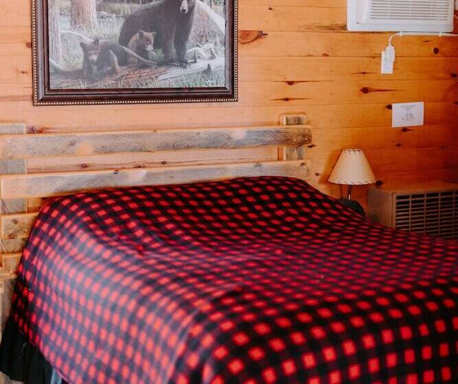 Jack Pines Resort