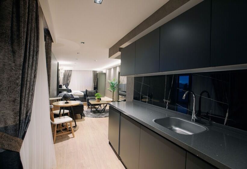 Marlen Residence