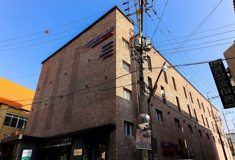 מוטל Calton Hill