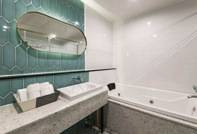 فندق على الطريق Calton Hill